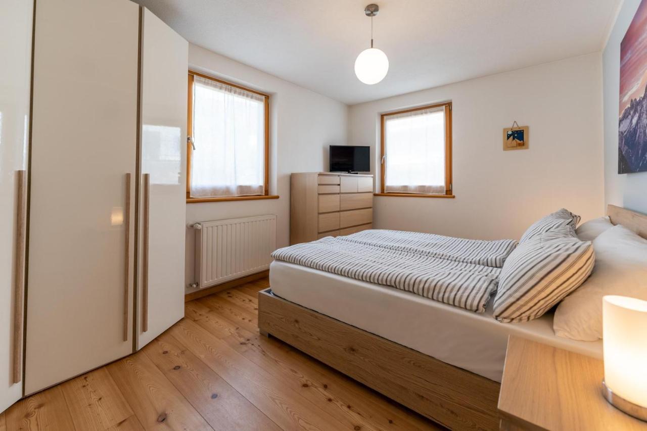 Casa Beba - Agenzia Dolomiti Affitti Lägenhet Cavalese Exteriör bild